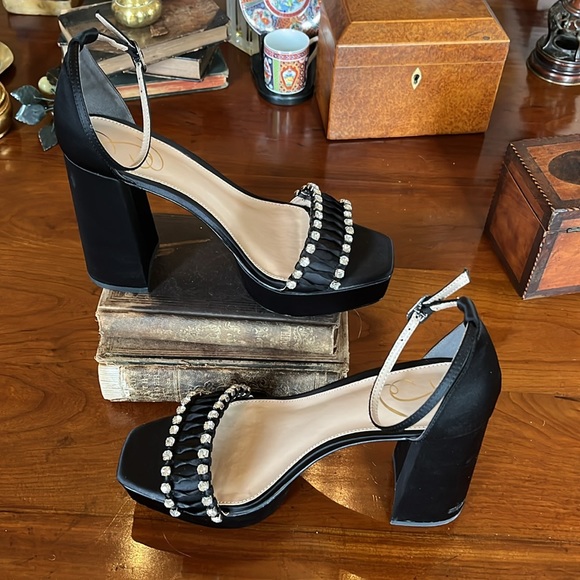 Ninette Ankle Strap Platform Sandal (Women)
Sam Edelman - Picture 3 of 8